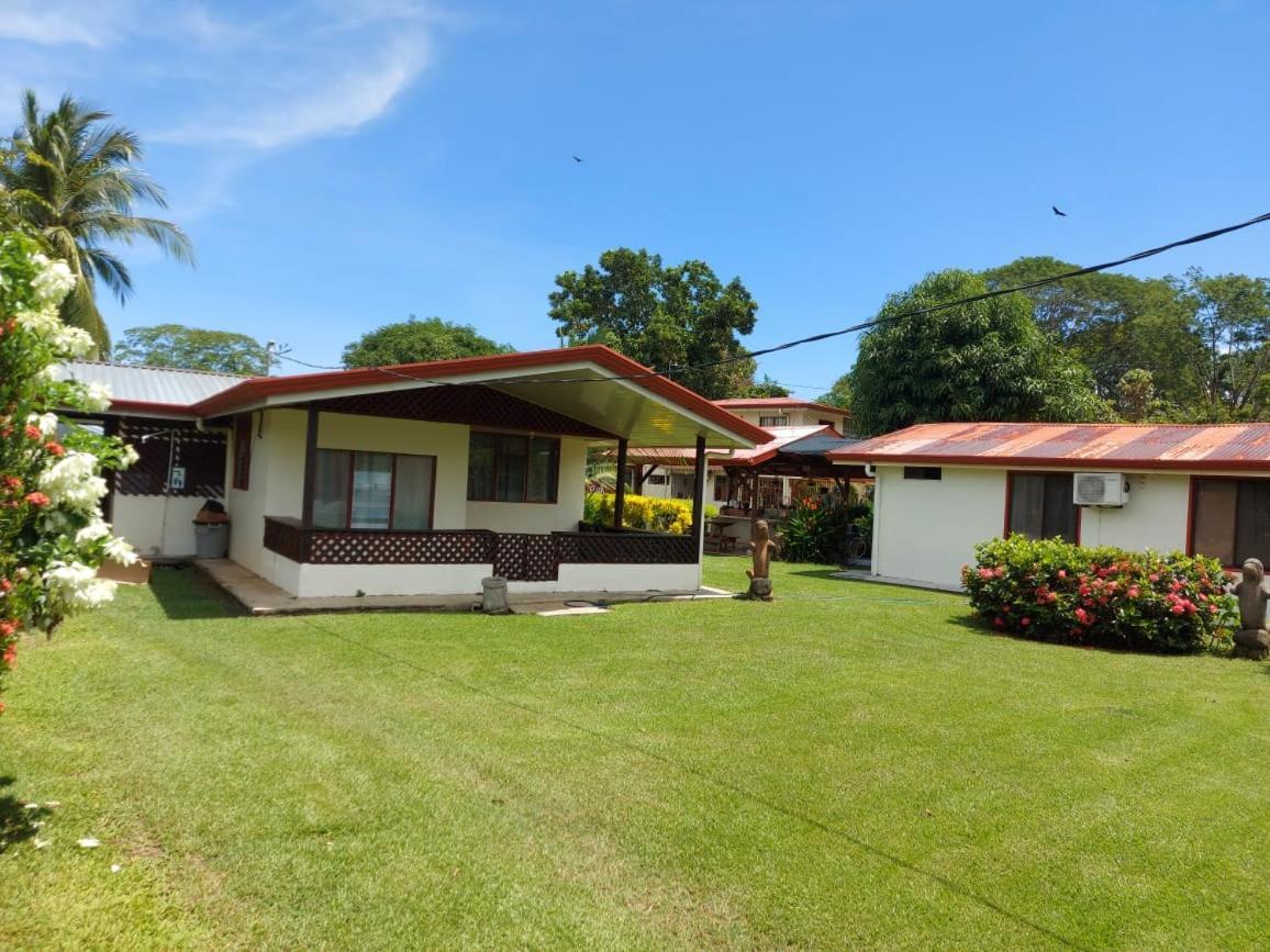Yubarta Lodge Uvita Exterior photo